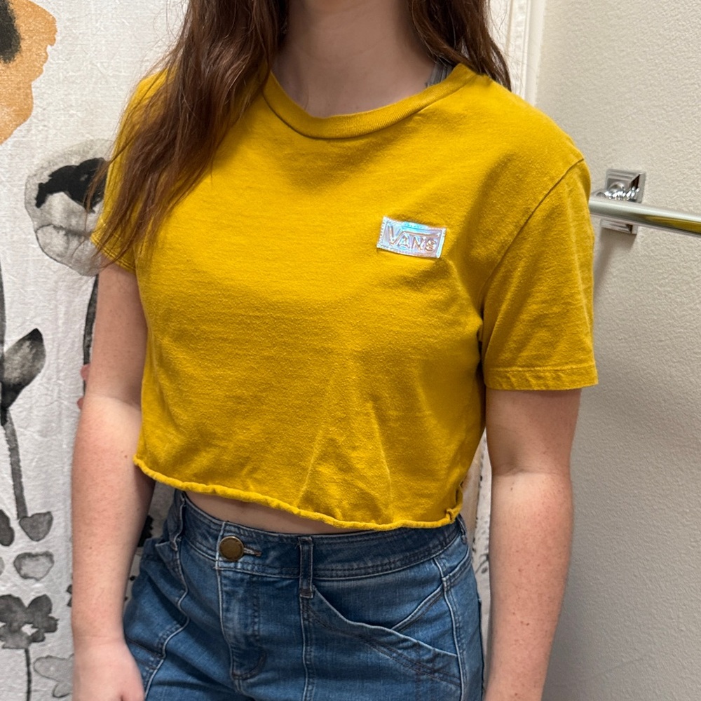 Women’s Vans Golden Yellow Short Sleeve Crop Top with Iridescent Logo. Size M.